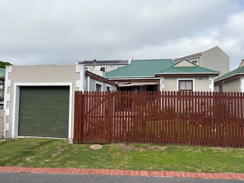 To Let 2 Bedroom Property for Rent in Sunnydale Western Cape